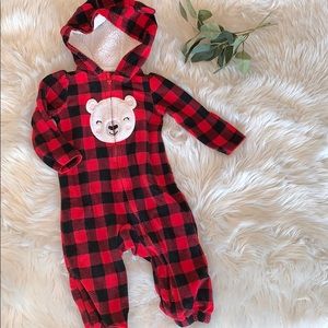 CARTER’S holiday pajamas